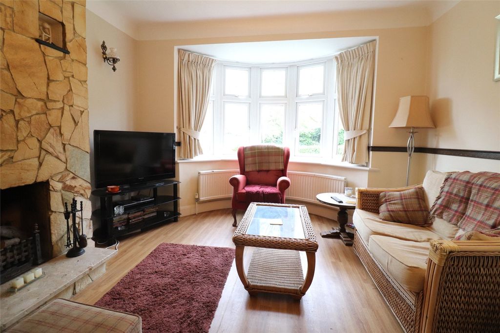 Additional image 4 of 4 bed semi-detached house for salePark Crescent, Northumberland Heath, Erith DA8