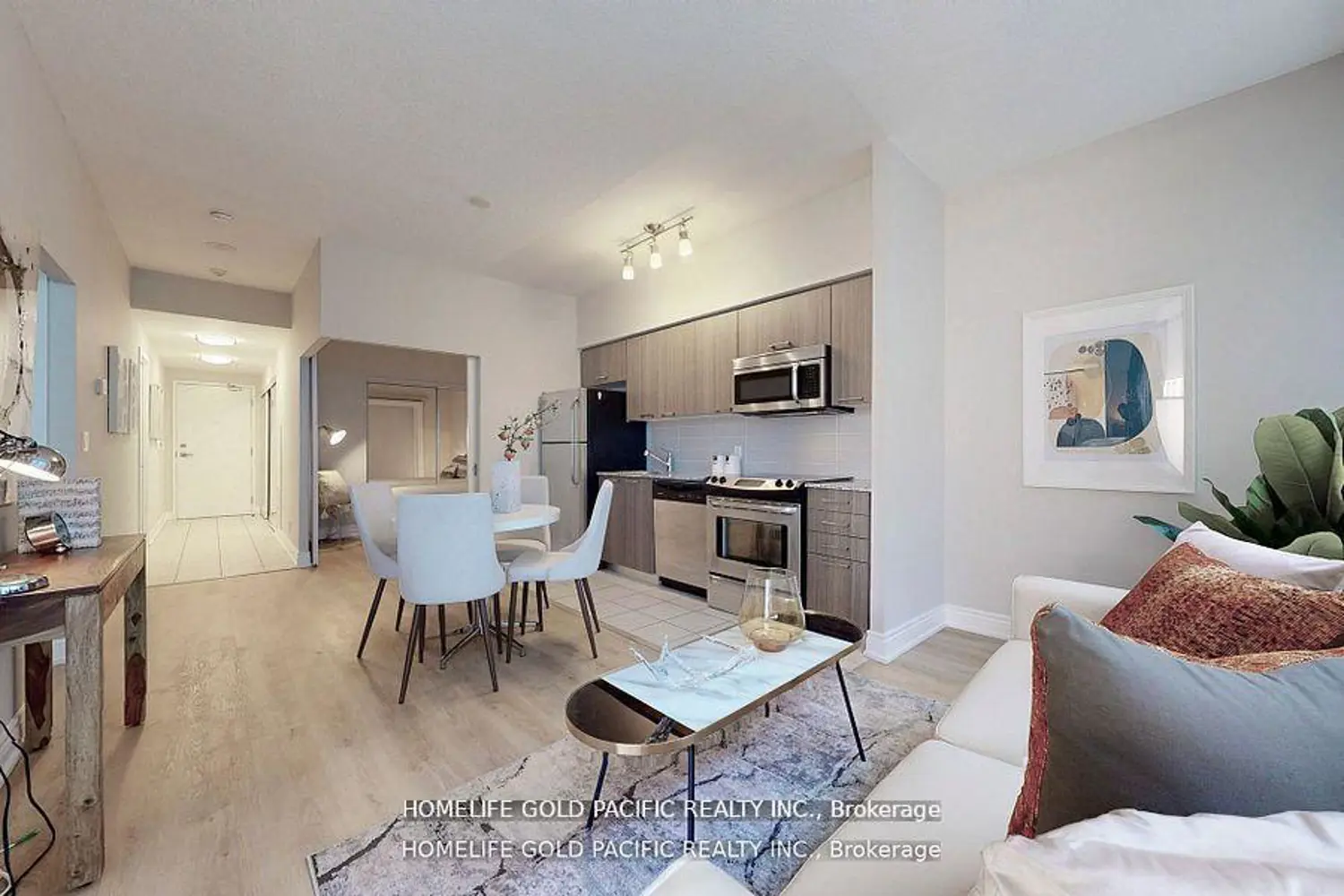 Additional image 4 of 832 Bay Street 1202