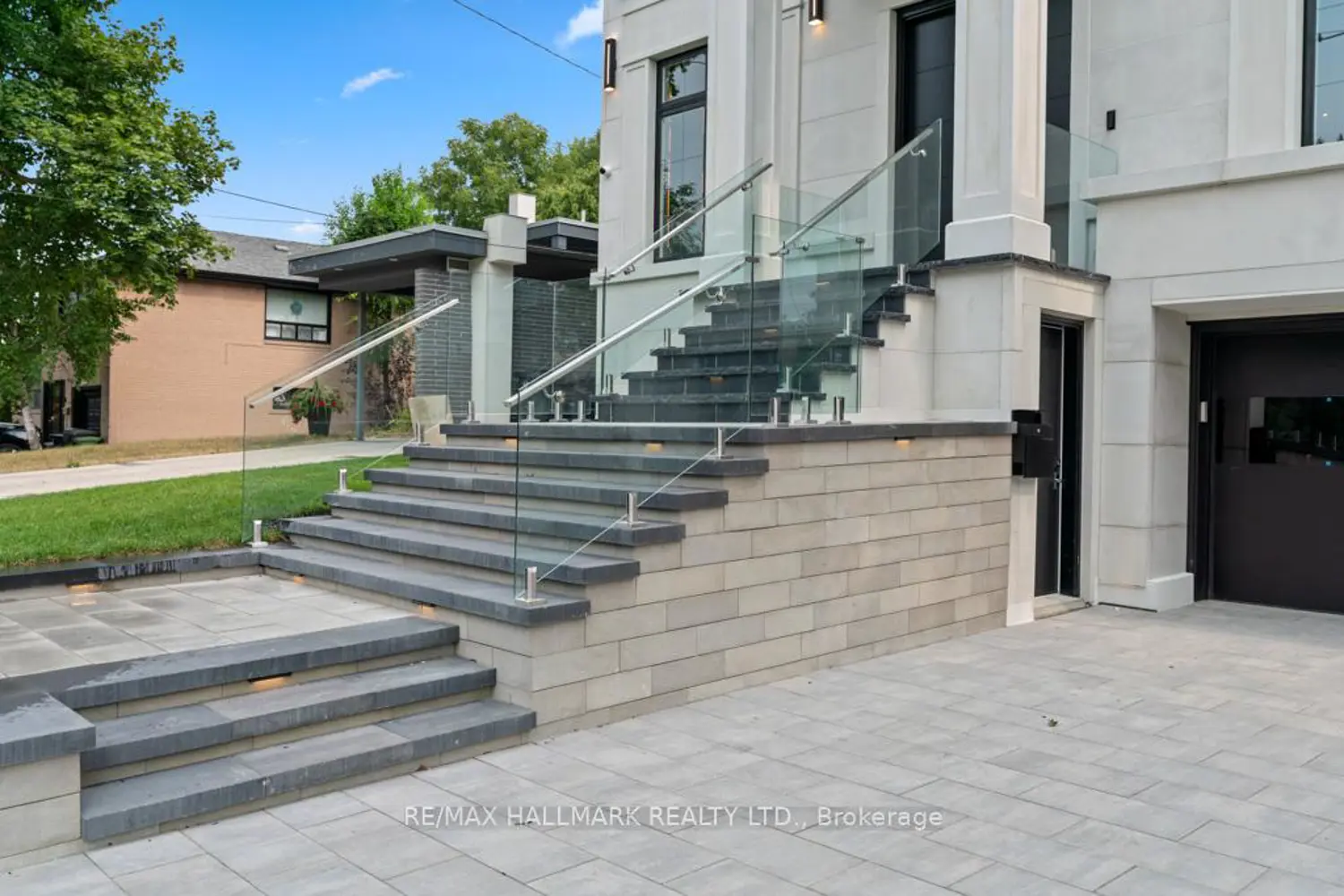 215 Northwood Drive