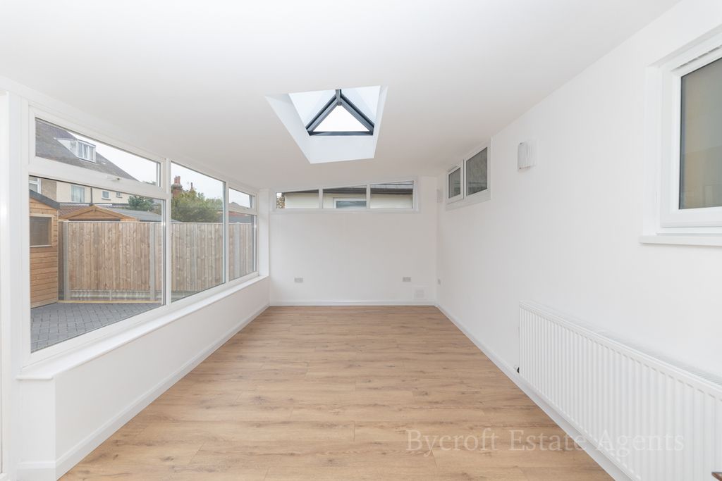 Additional image 6 of 3 bed detached bungalow for saleWindsor Avenue, Great Yarmouth NR30