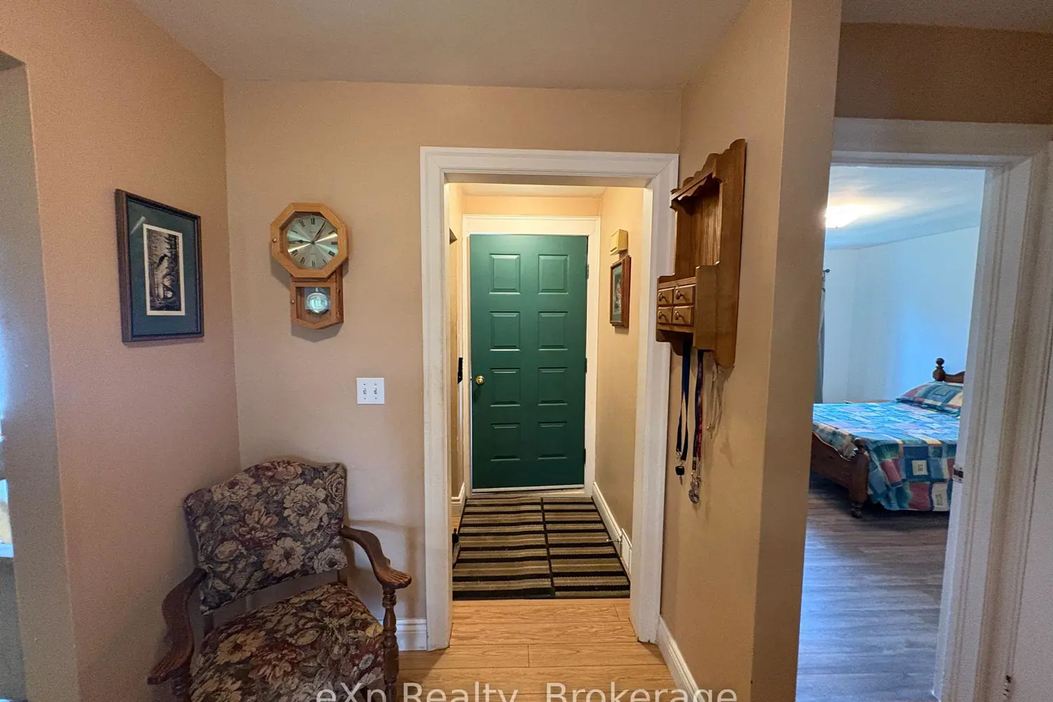 661 2Nd Avenue photo 5