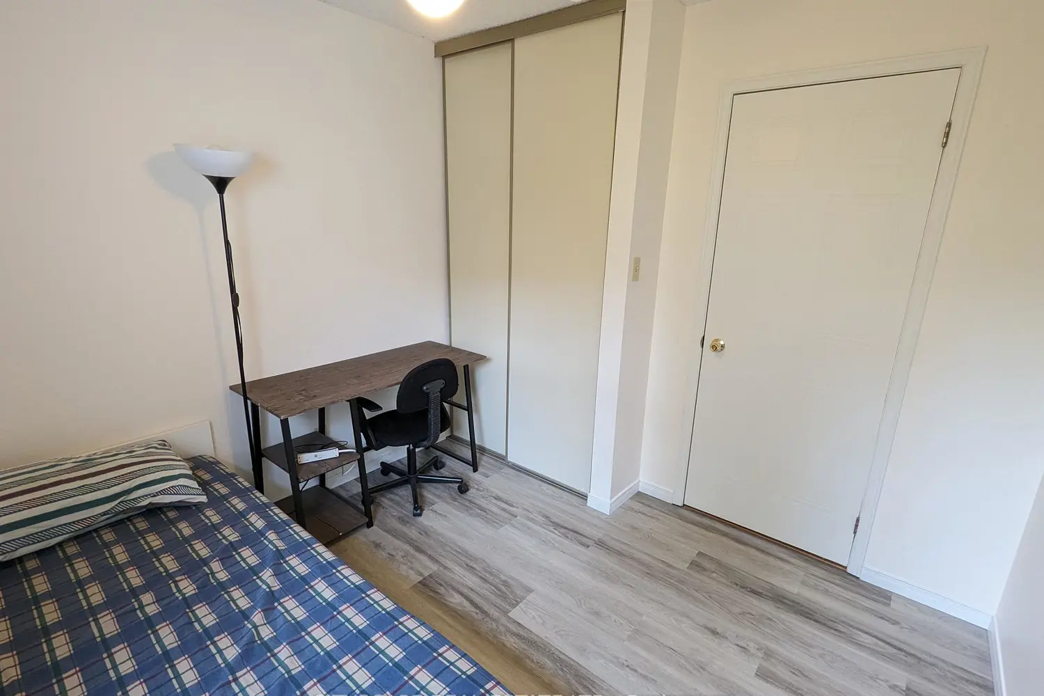 Additional image 13 of 250 Keats Way 17