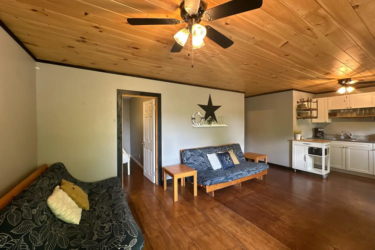 1024 Harrington Lane photo 5