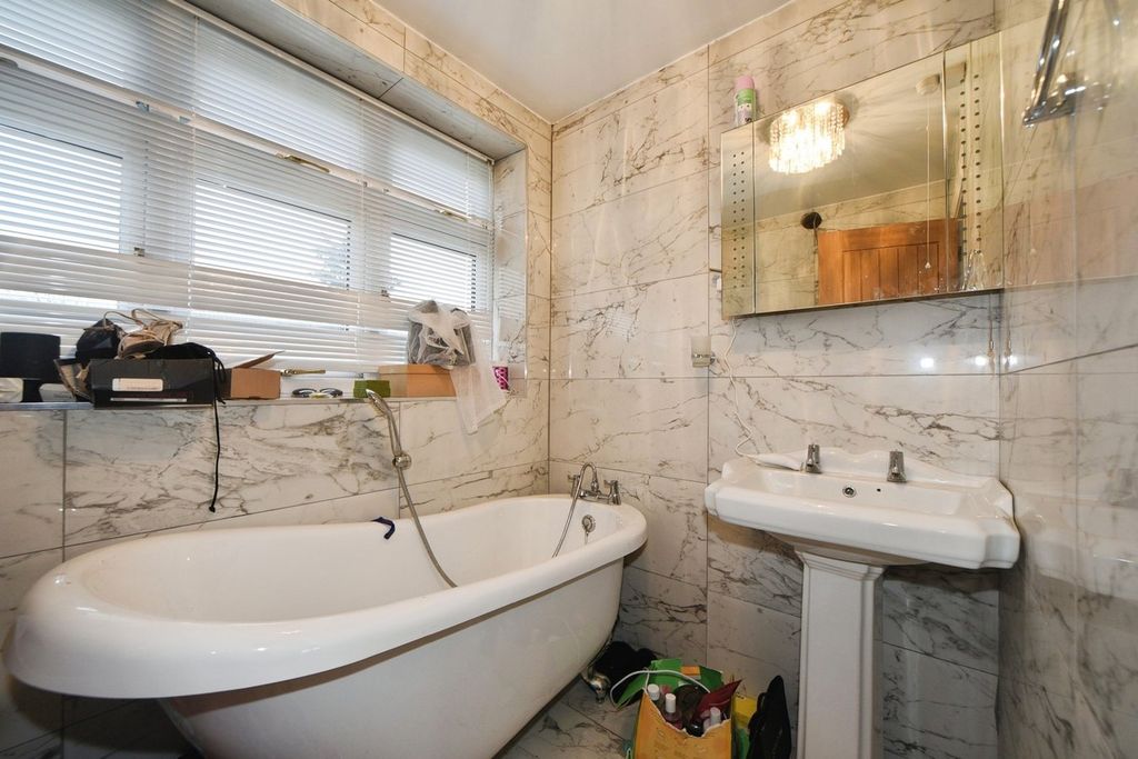 Additional image 9 of 4 bed semi-detached house for saleMeyer Road, Erith DA8