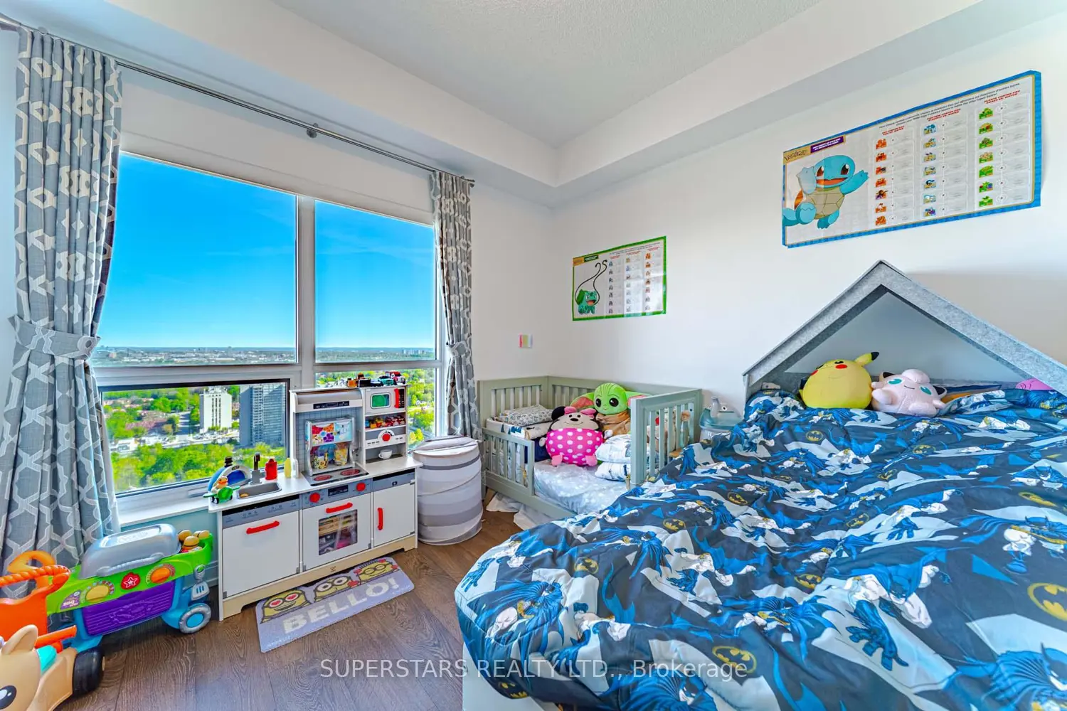 Additional image 7 of 275 Village Green Square 3422