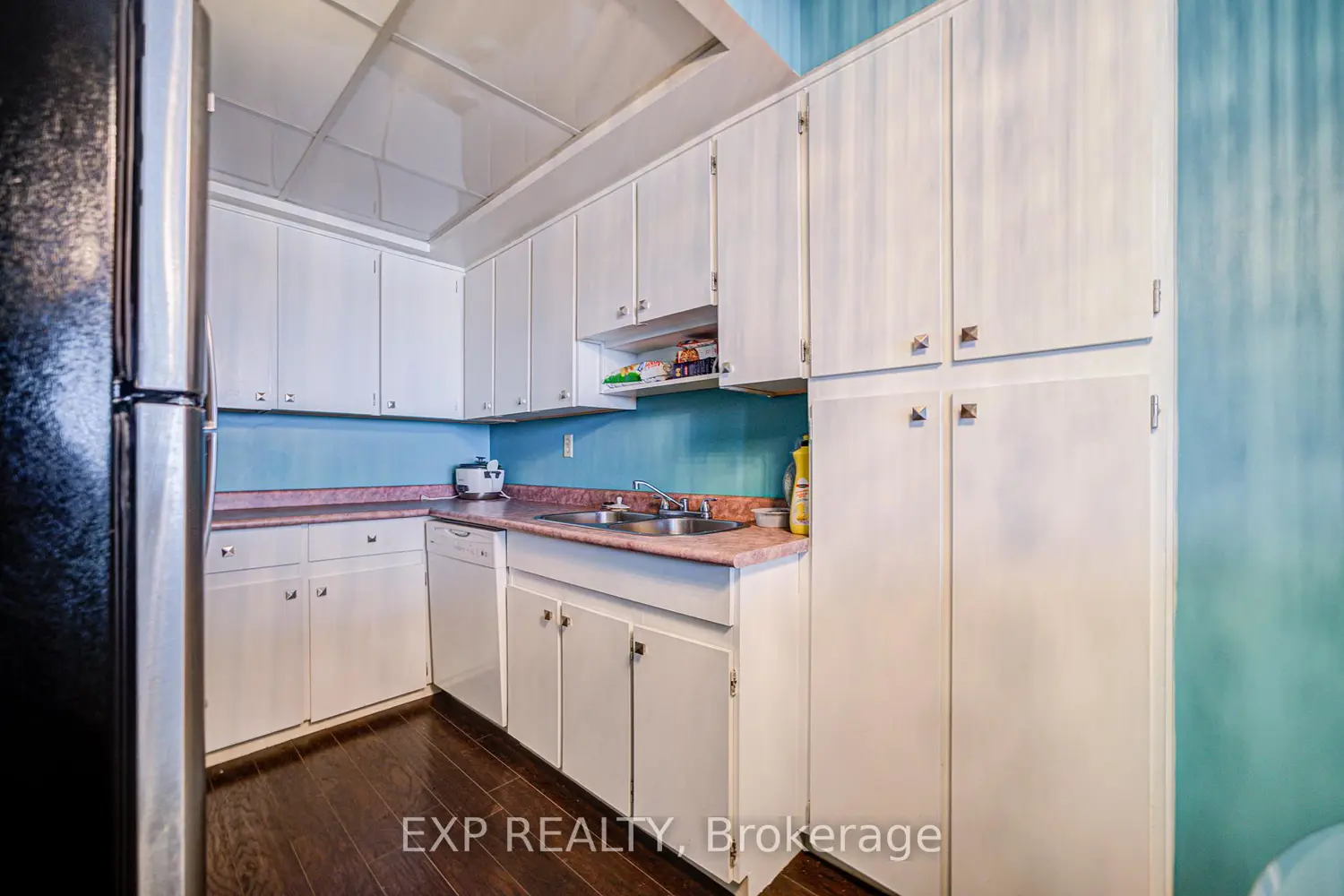 Additional image 3 of 121 Ling Road 808