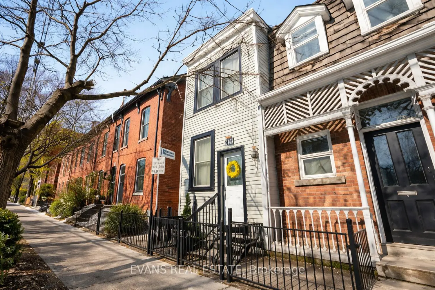 448 Gerrard Street