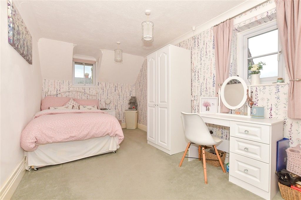 1 bed flat for saleMiddle Row, Faversham, Kent ME13 photo 5