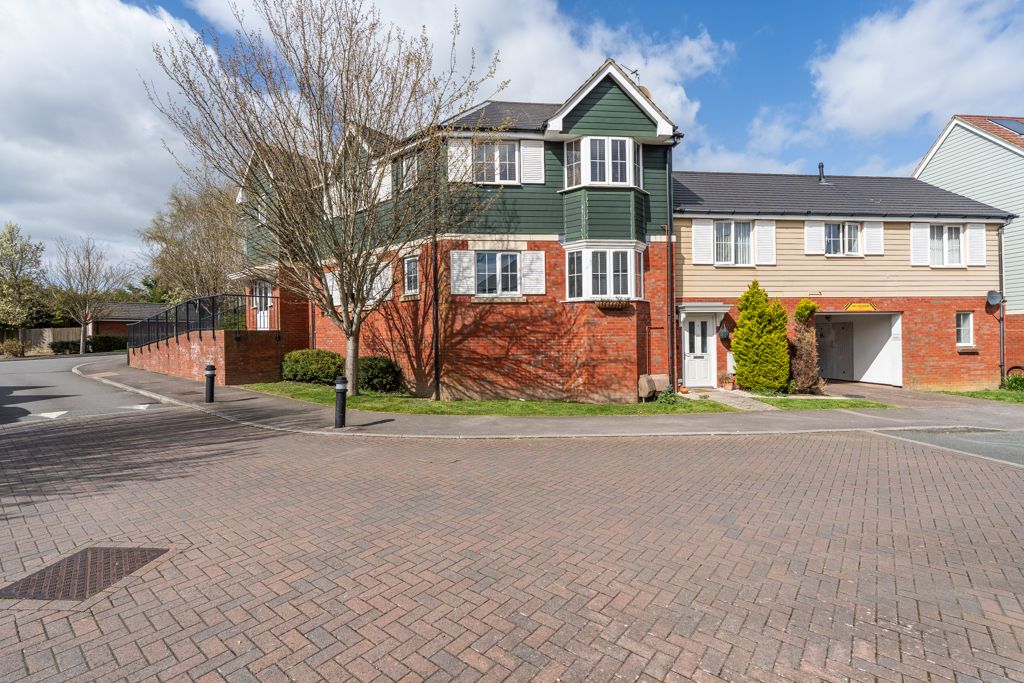 2 bed flat for saleBedford Drive, Fareham PO14