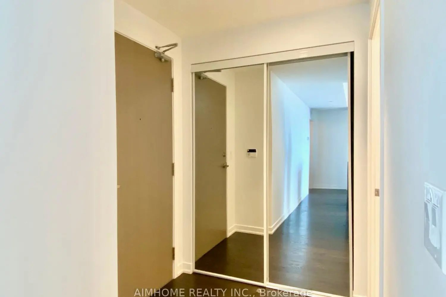 Additional image 11 of 100 Harbour Street 6705