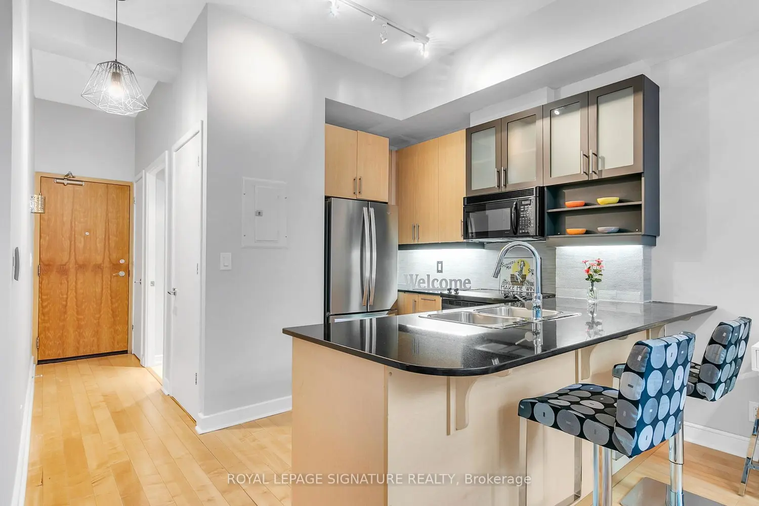 350 Wellington Street G25