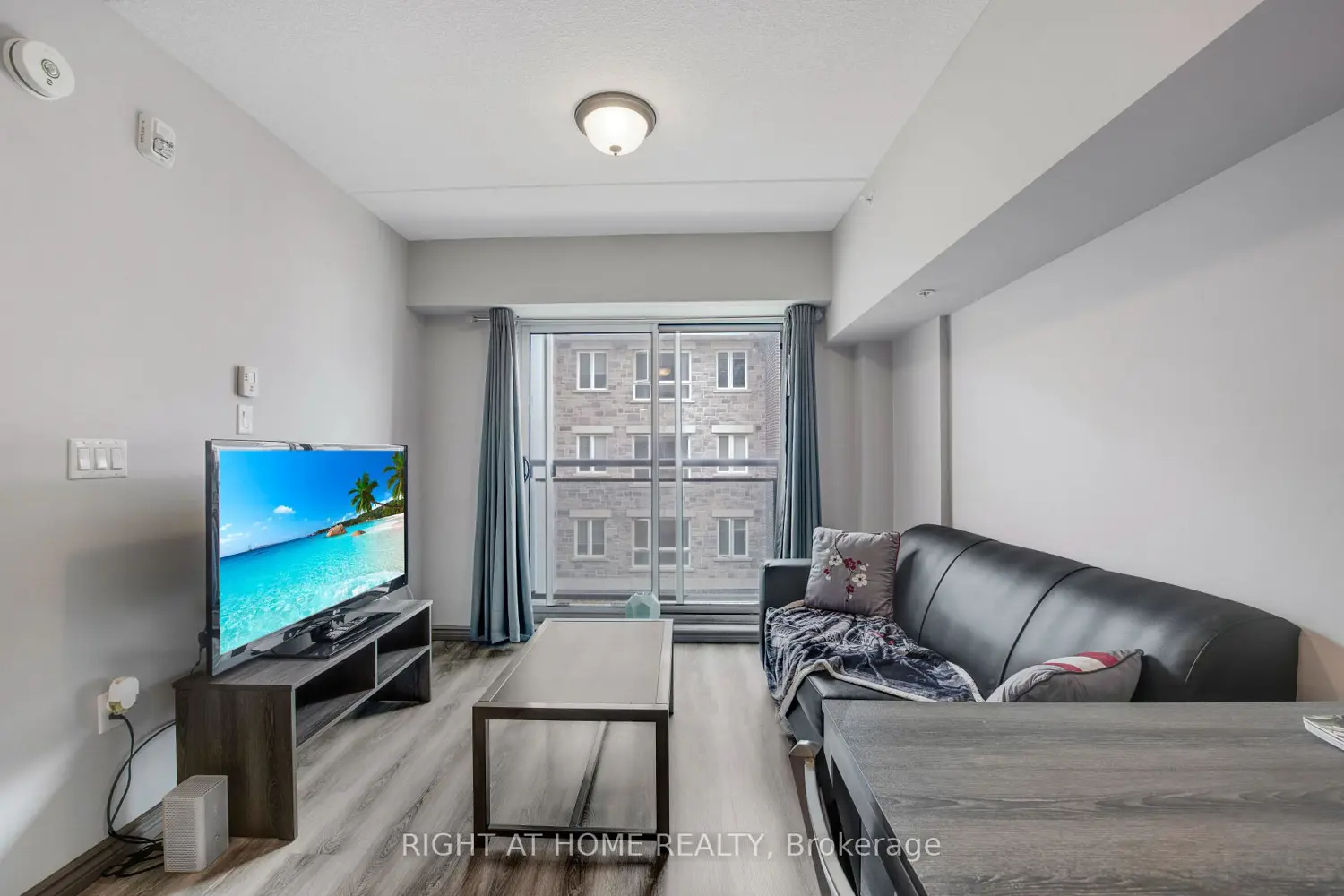 Additional image 11 of 275 Larch Street B415