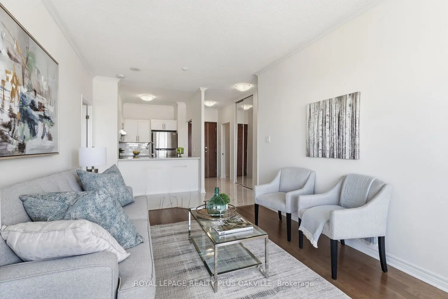 Additional image 10 of 2511 Lakeshore Road 718