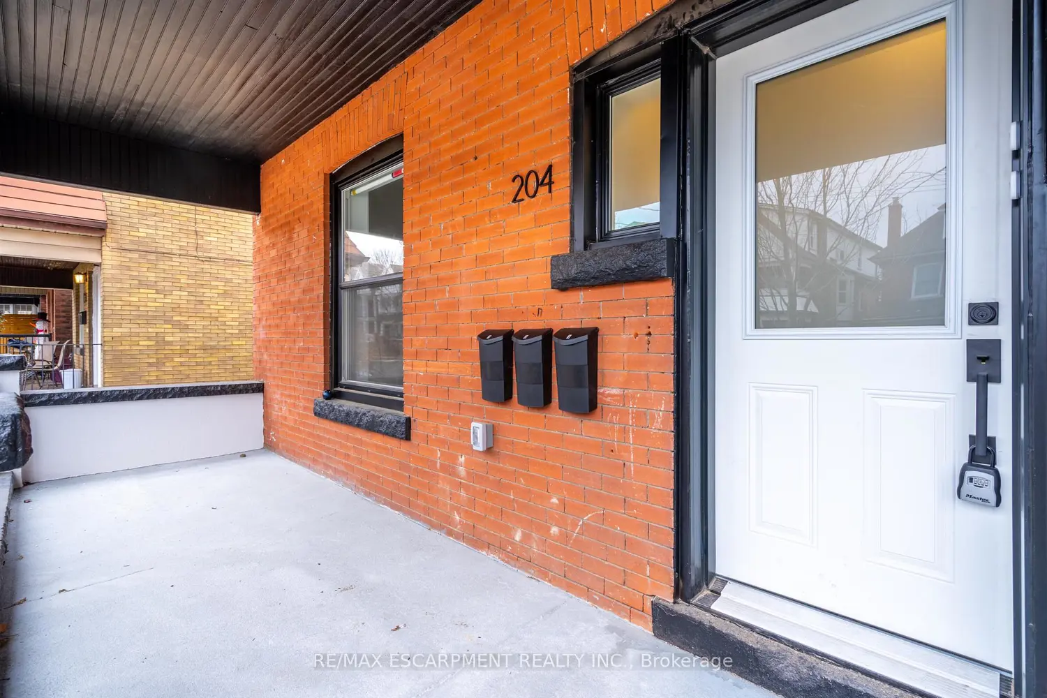 204 Balsam Avenue photo 2