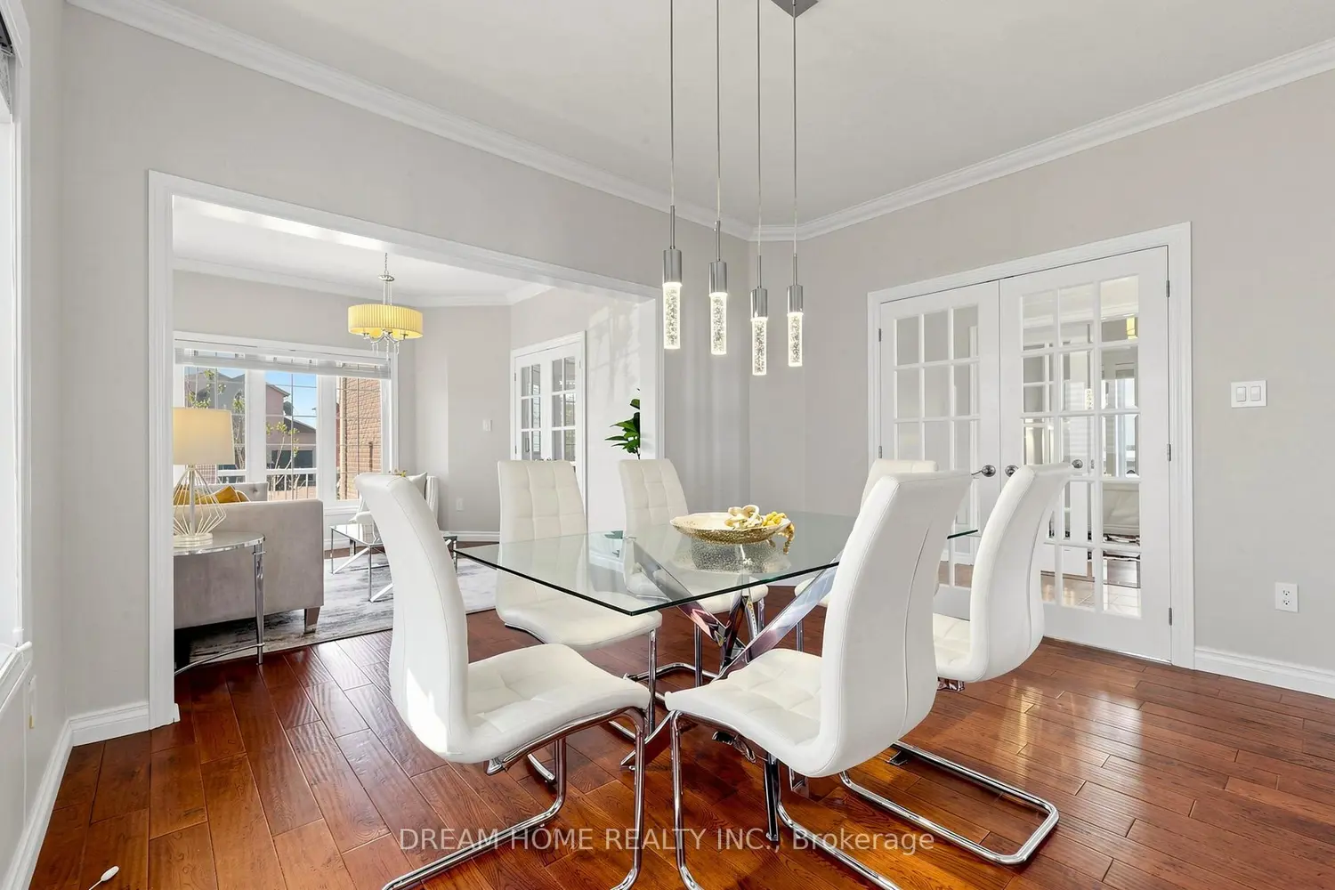 1342 Corm Street photo 4