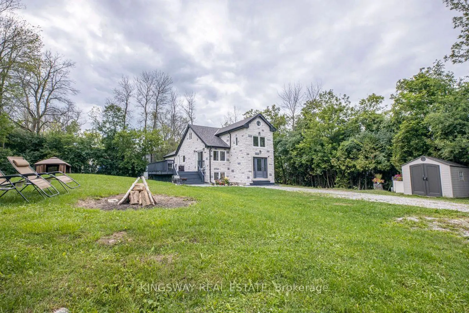 850 Isobel Avenue photo 2