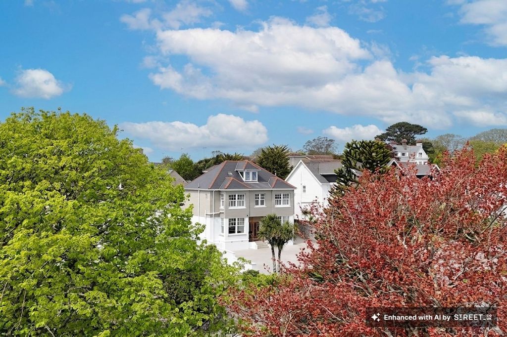 8 bed detached house for salePennance Road, Falmouth TR11