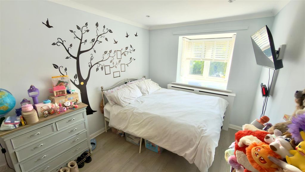 Additional image 9 of 2 bed flat for saleFreshwater, Isle Of Wight PO40