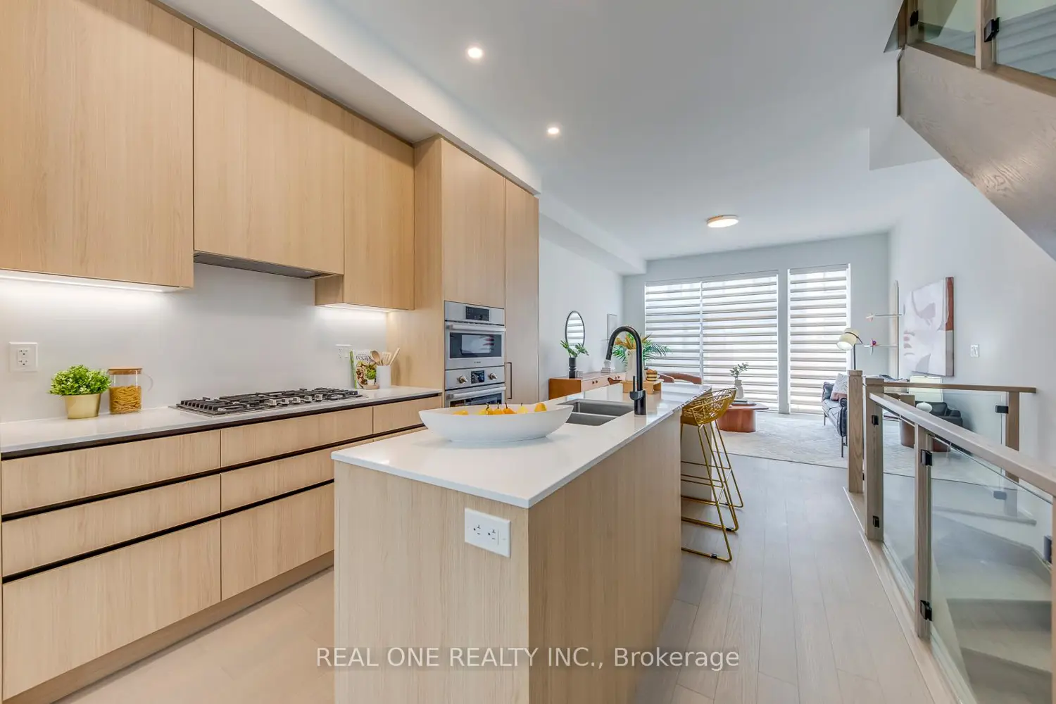 20 Lou Parsons Way 13