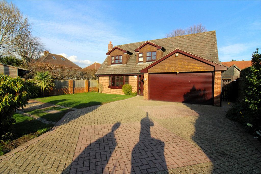 4 bed detached house for saleSandringham Road, Fareham, Hampshire PO14