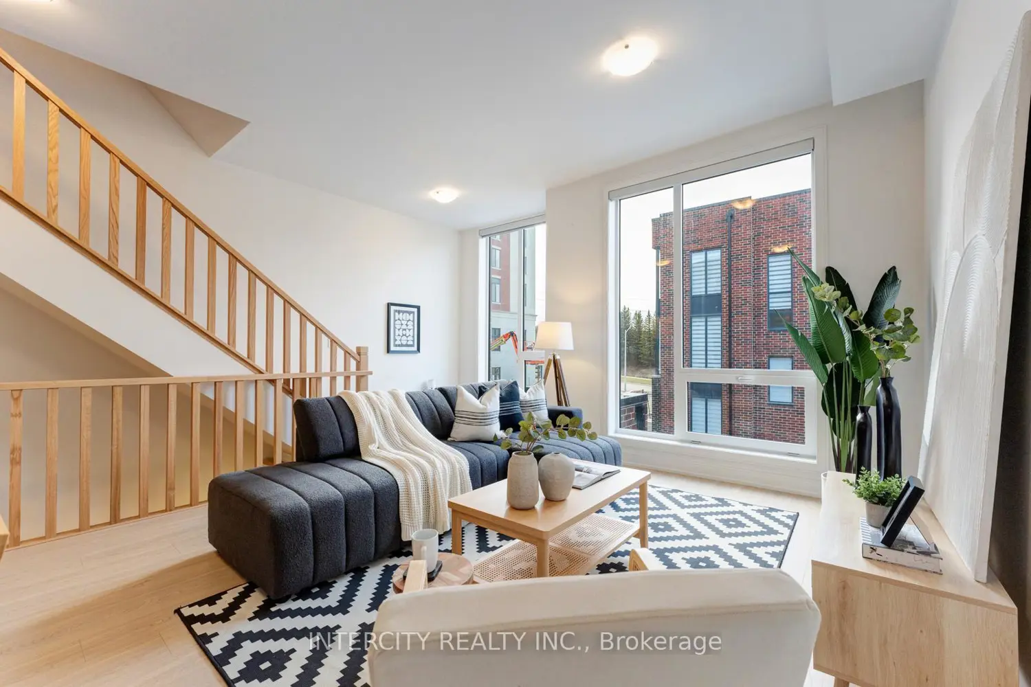 19 Desiree Place photo 5