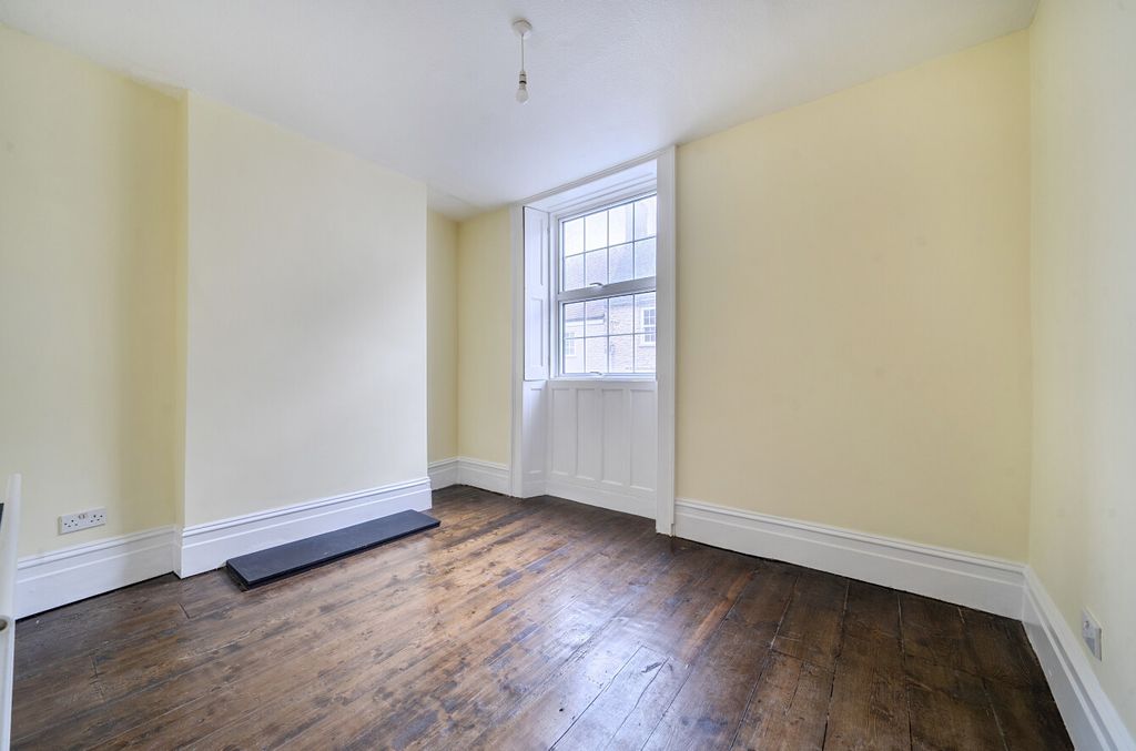 Additional image 2 of 1 bed flat for saleLondon Street, Faringdon, Oxfordshire SN7