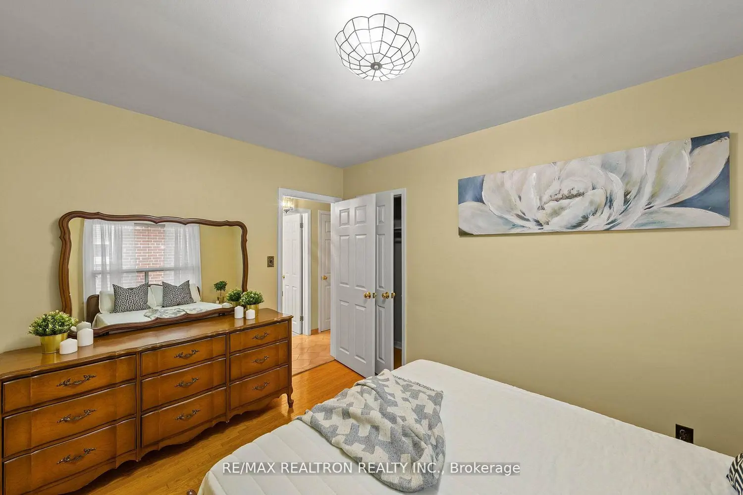 Additional image 7 of 1144 Glengrove Avenue