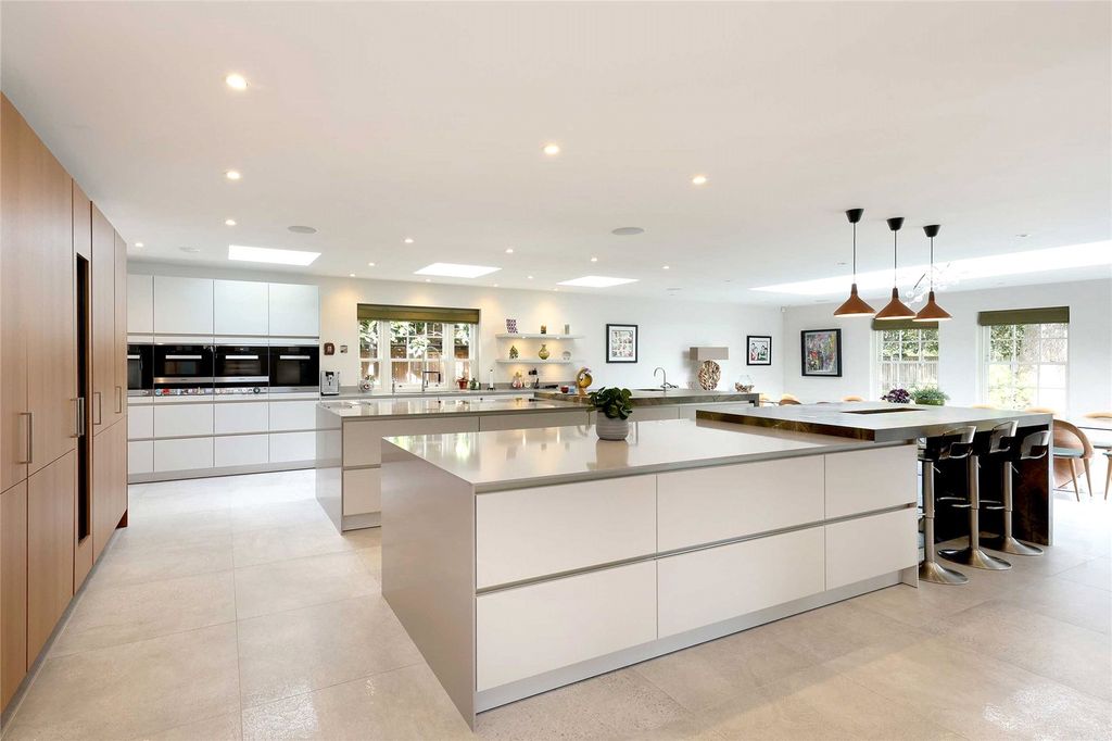 Additional image 2 of 7 bed detached house for saleCamp Road, Gerrards Cross, Buckinghamshire SL9