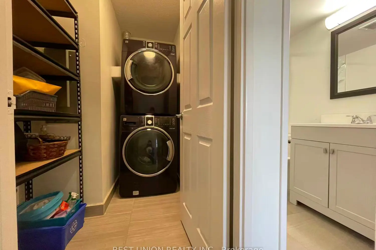 Additional image 15 of 45 Sunrise Avenue 1705