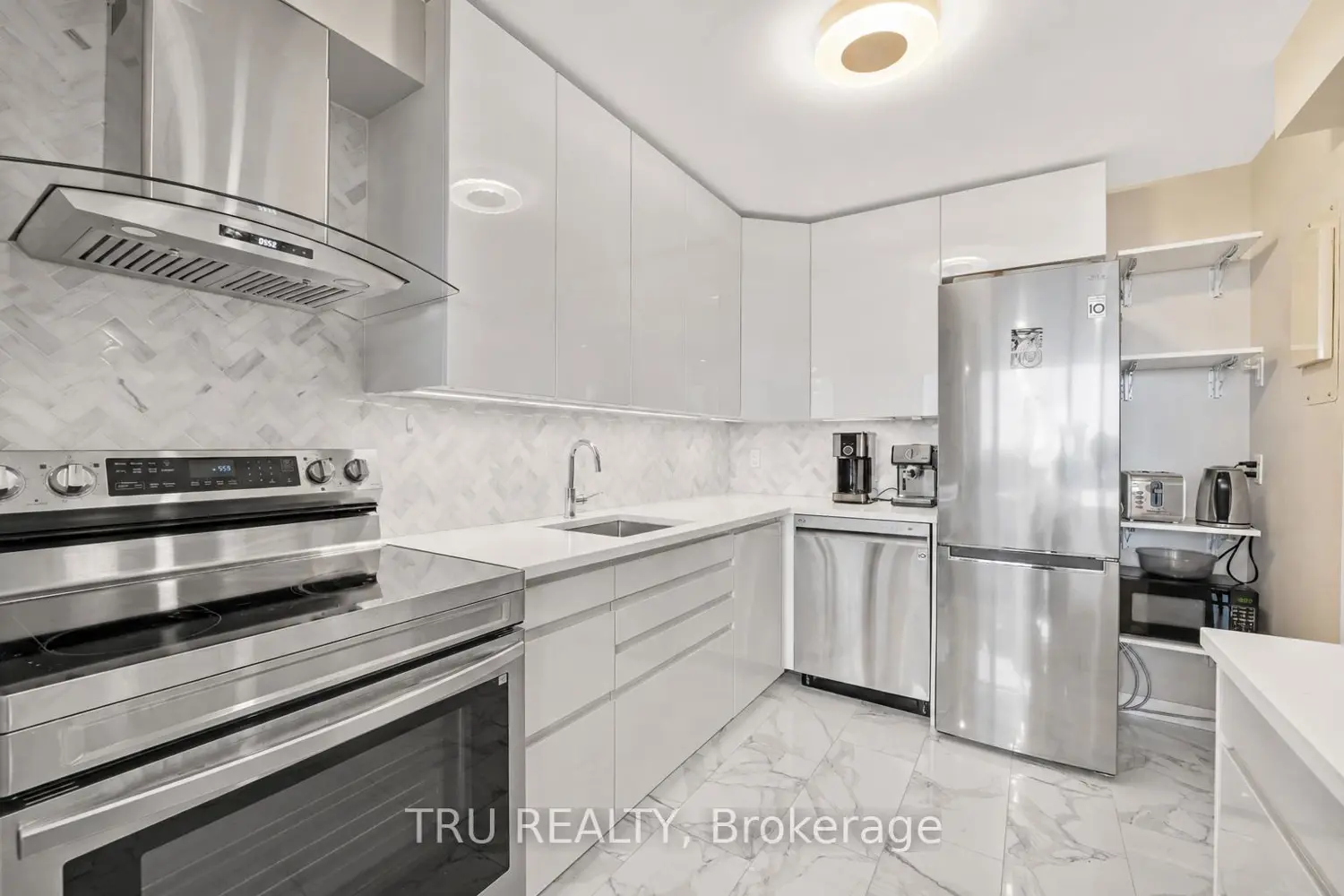 Additional image 7 of 2625 Regina Street 1504