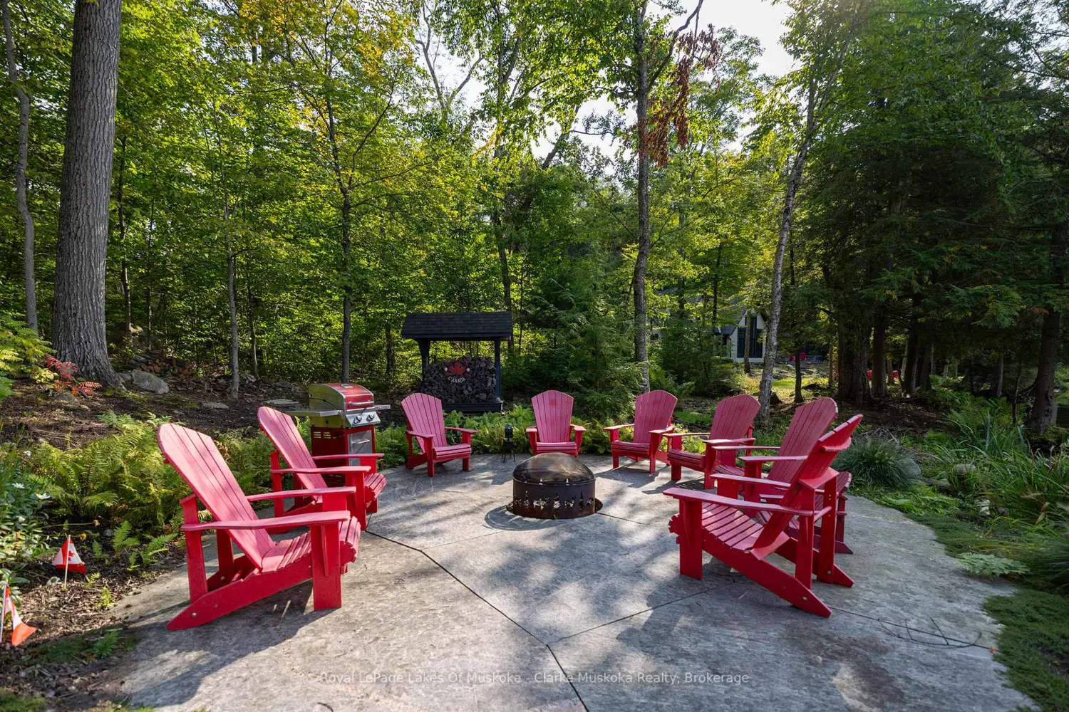 1079 Trillium Road photo 5