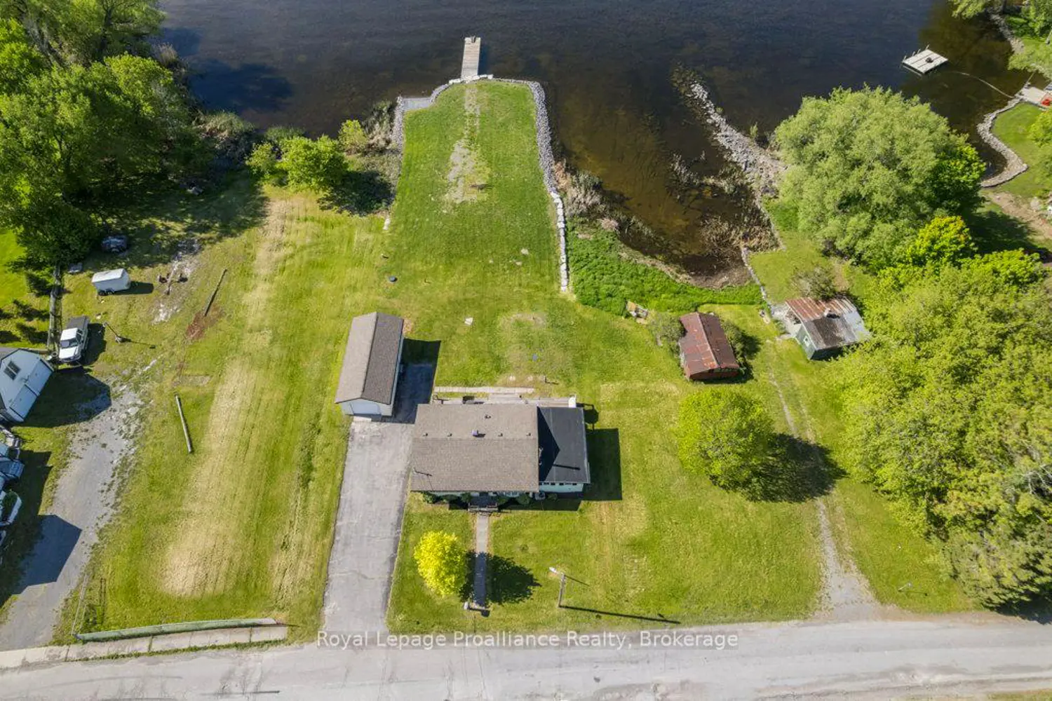 85 Manley Drive photo 2