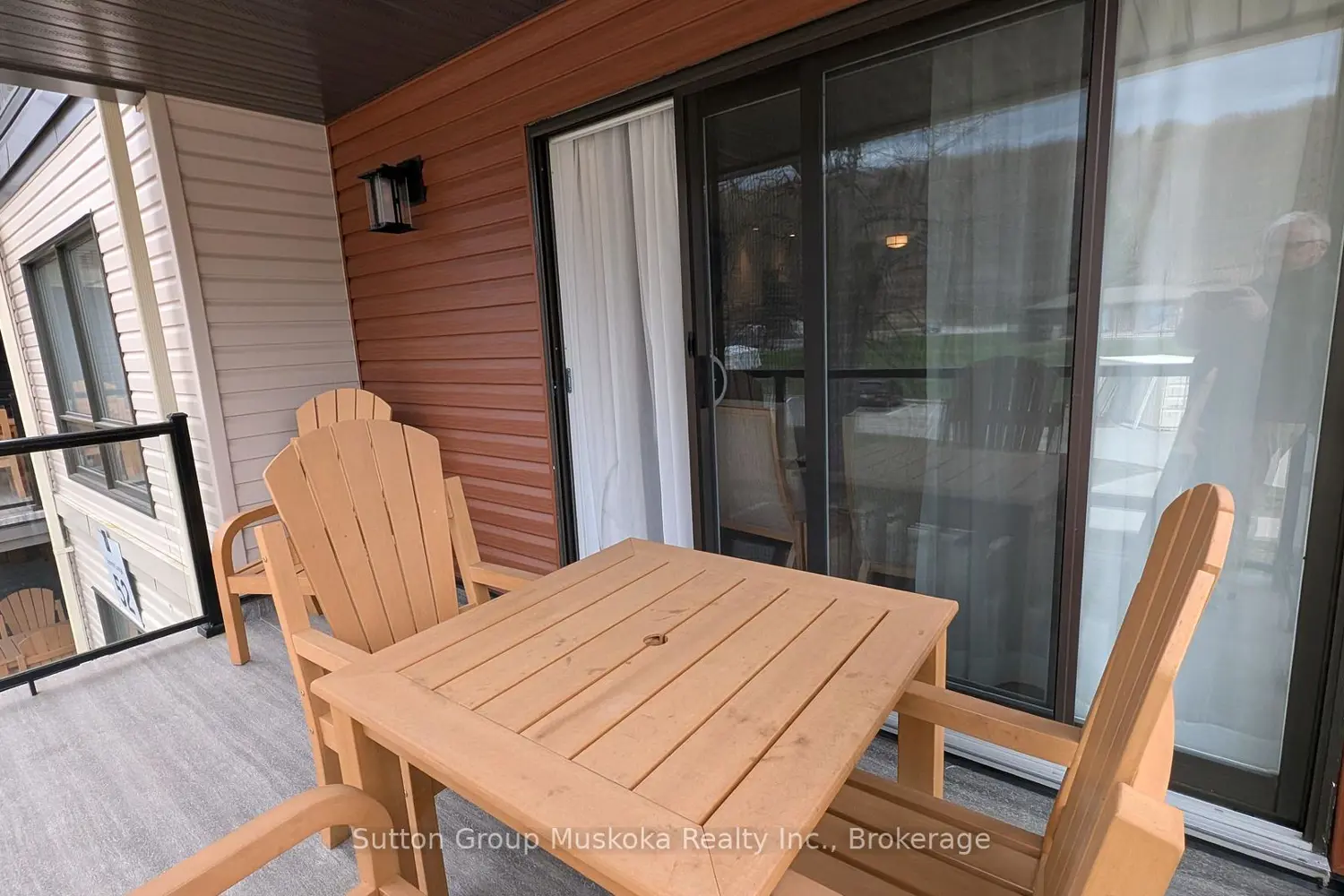 1235 Deerhurst Drive 52-207 photo 3