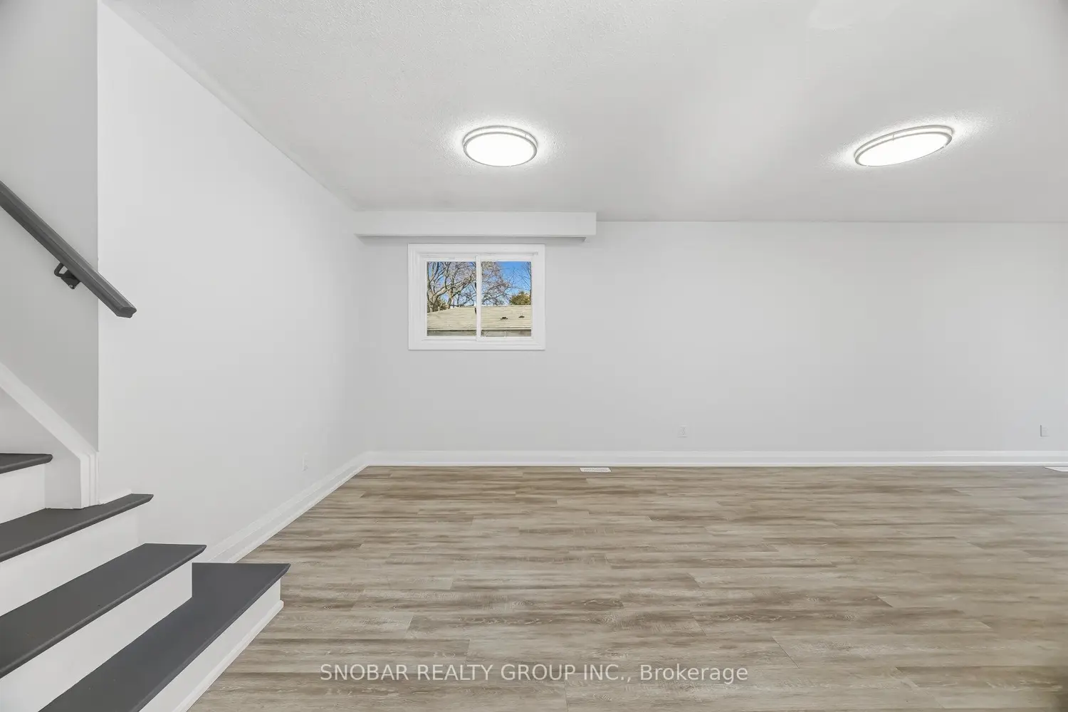 3422 Credit Heights Drive photo 5