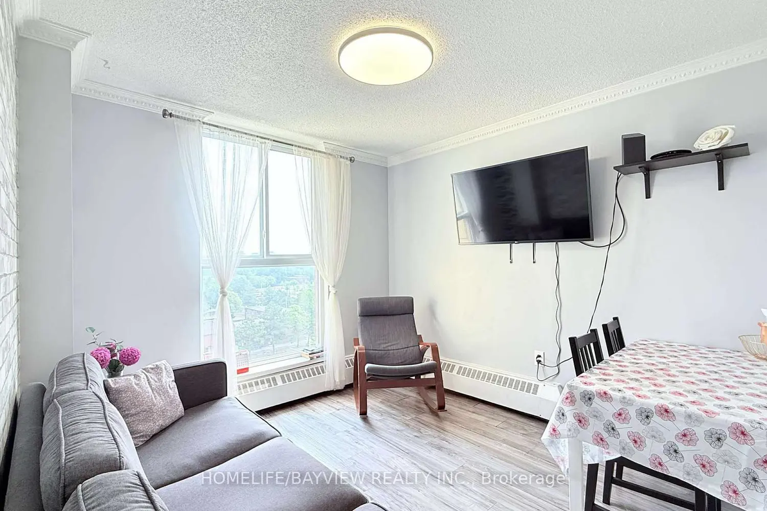 Additional image 6 of 4645 Jane Street 909