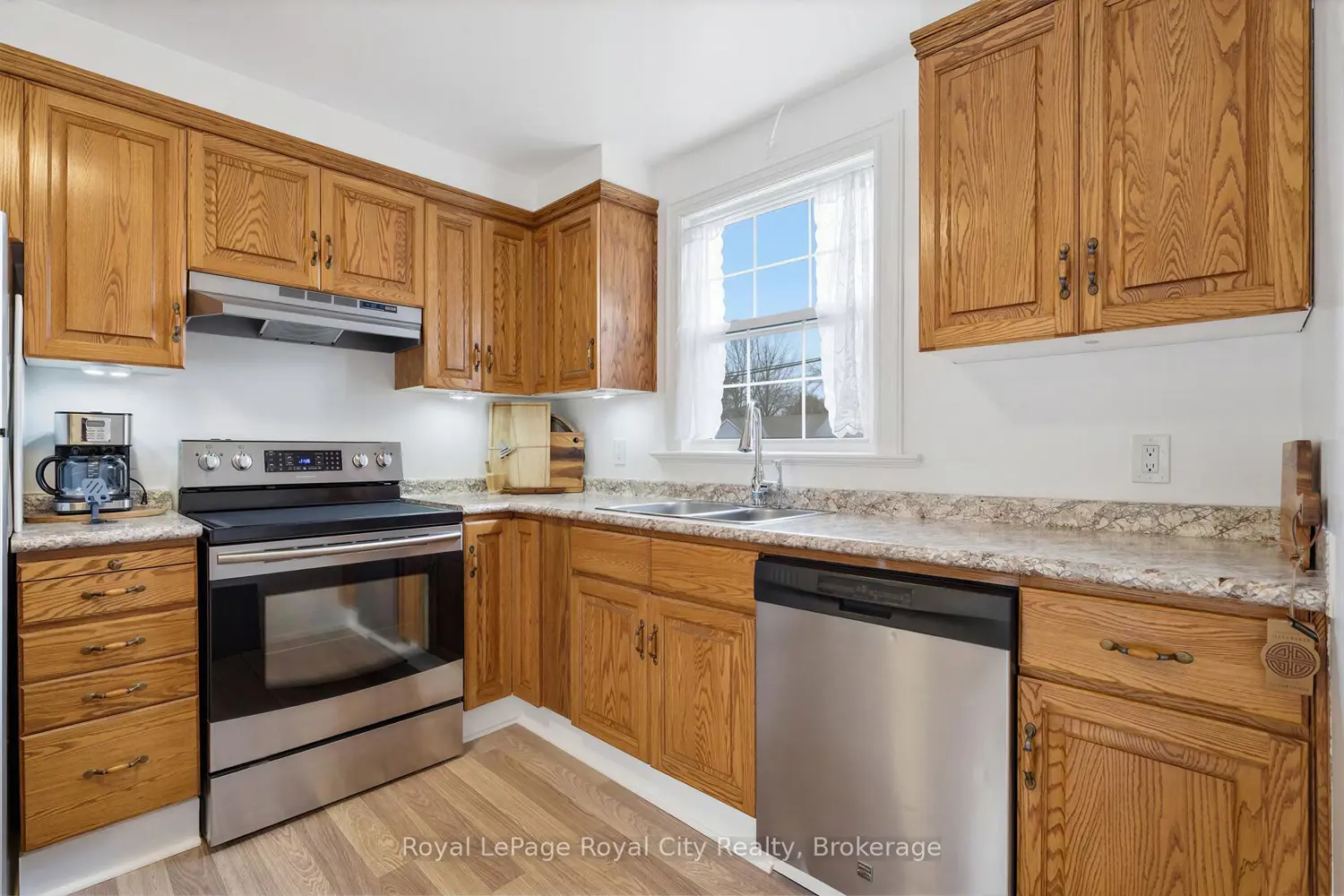 513 Speedvale Avenue photo 5