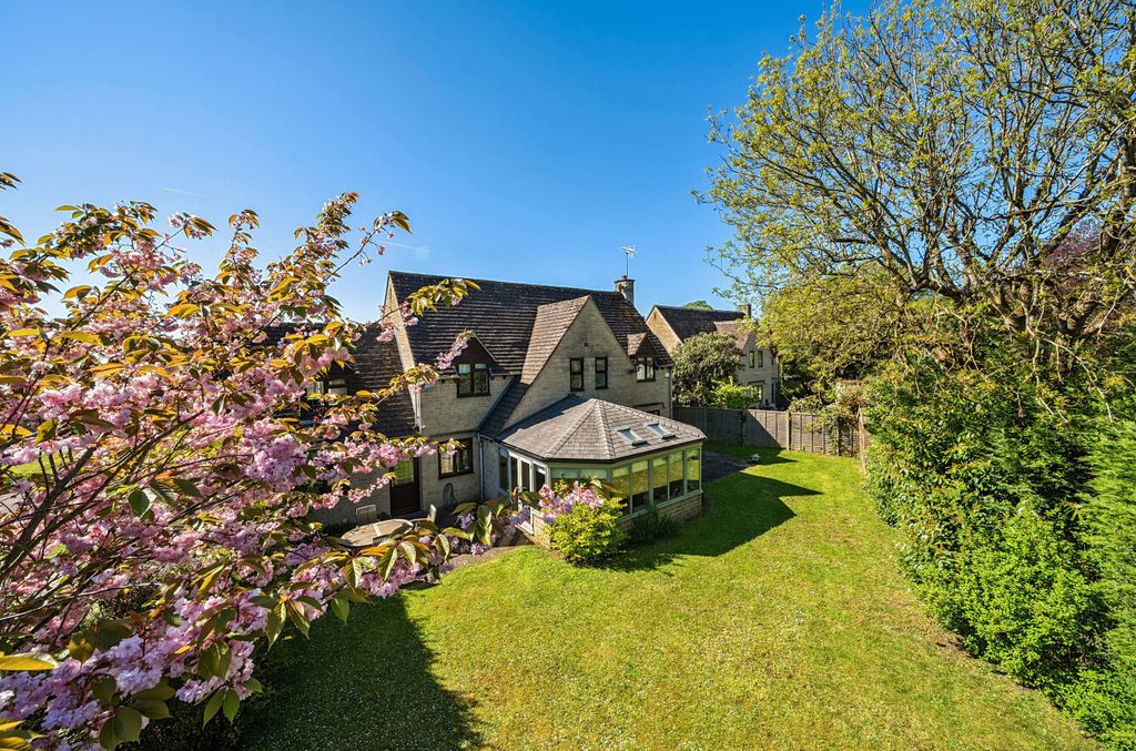 Additional image 19 of 5 bed detached house for saleKeble Lawns, Fairford, Gloucestershire GL7