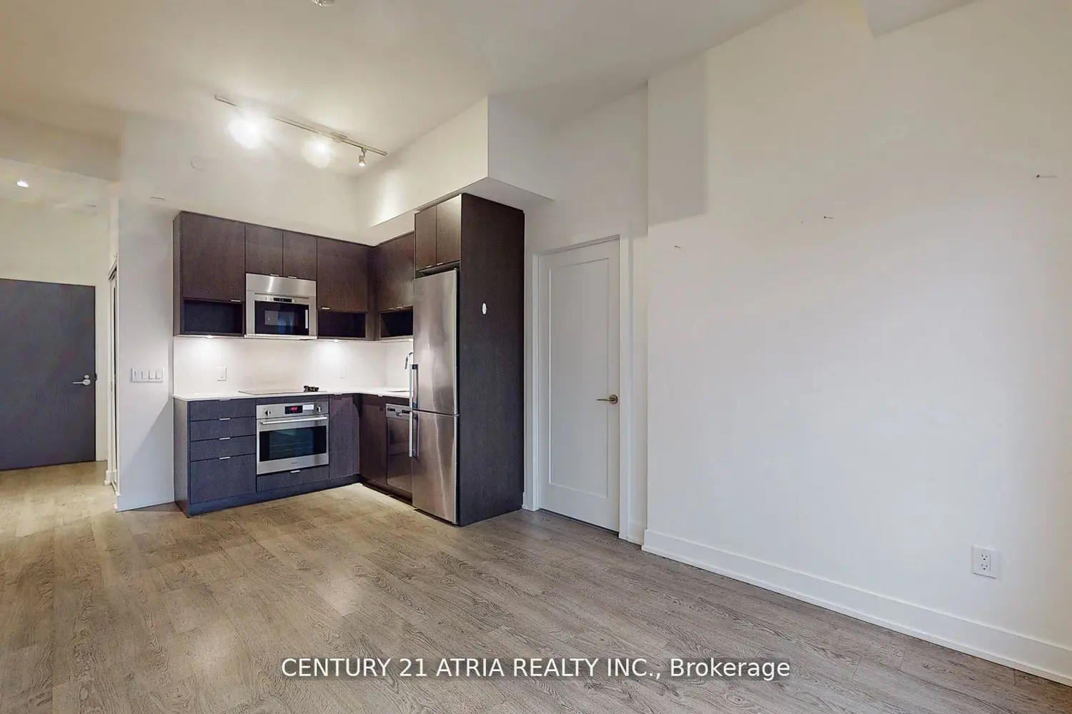 Additional image 6 of 7 Mabelle Avenue 3701