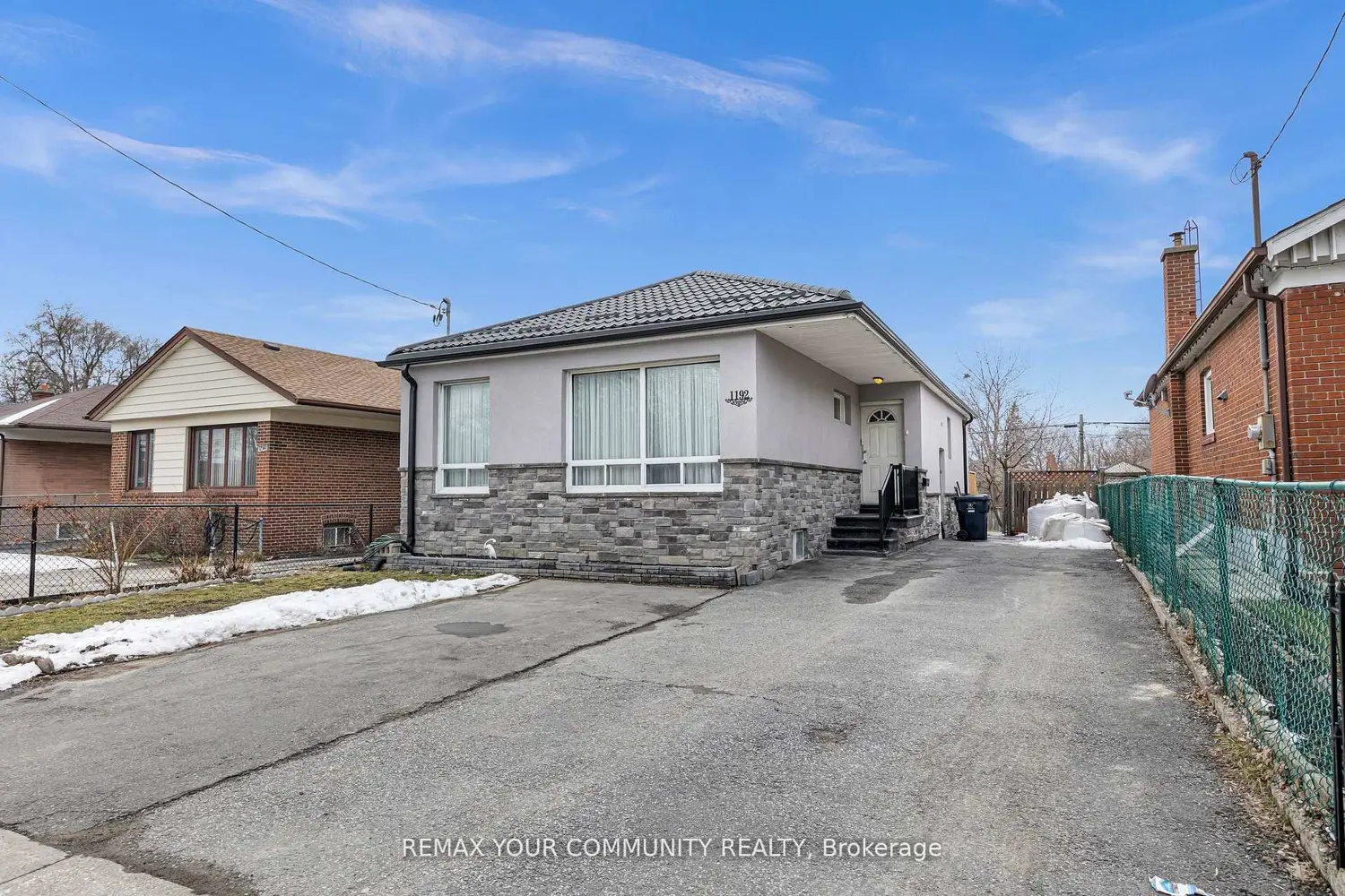 1192 Warden Avenue