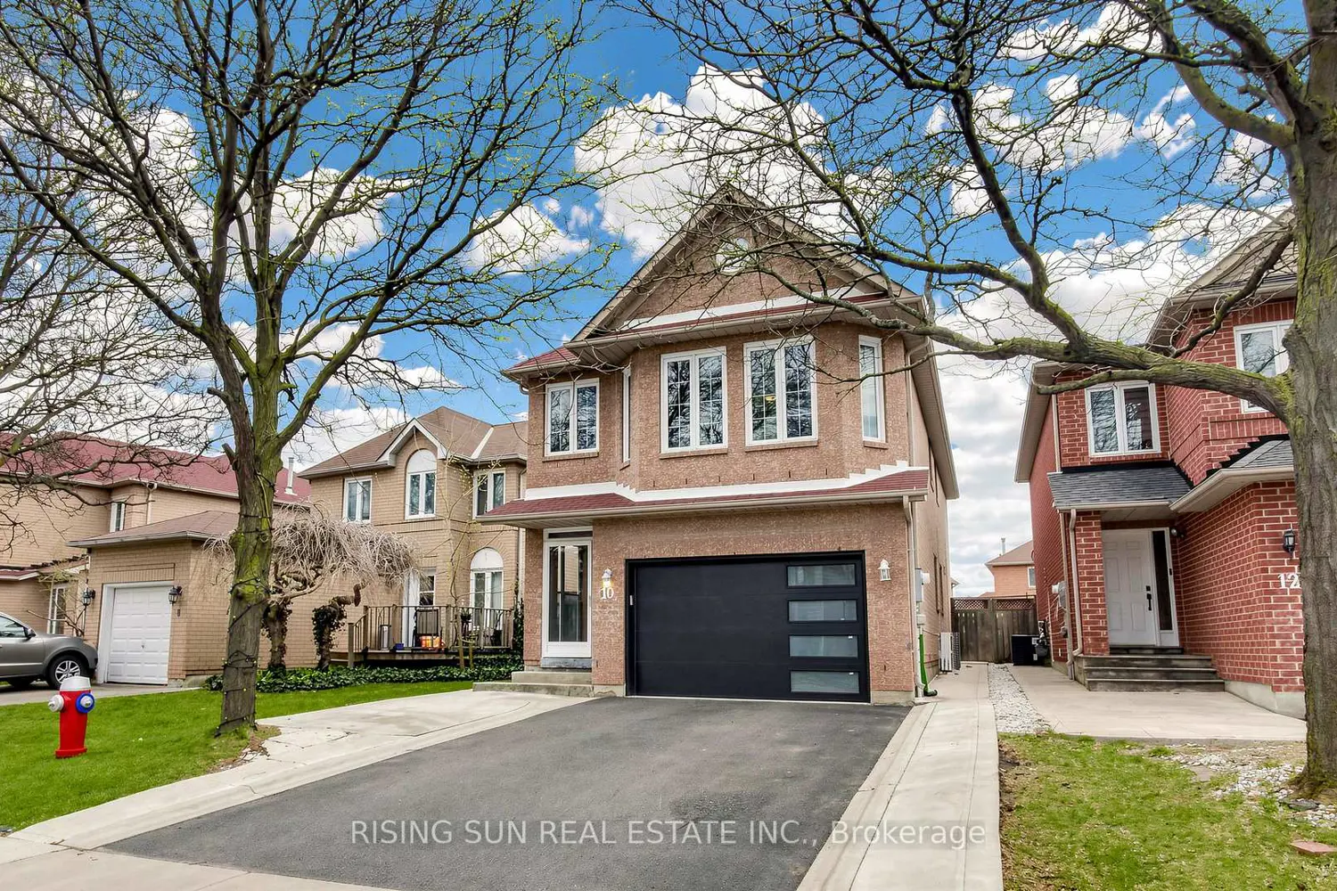 10 Cedarwood Crescent