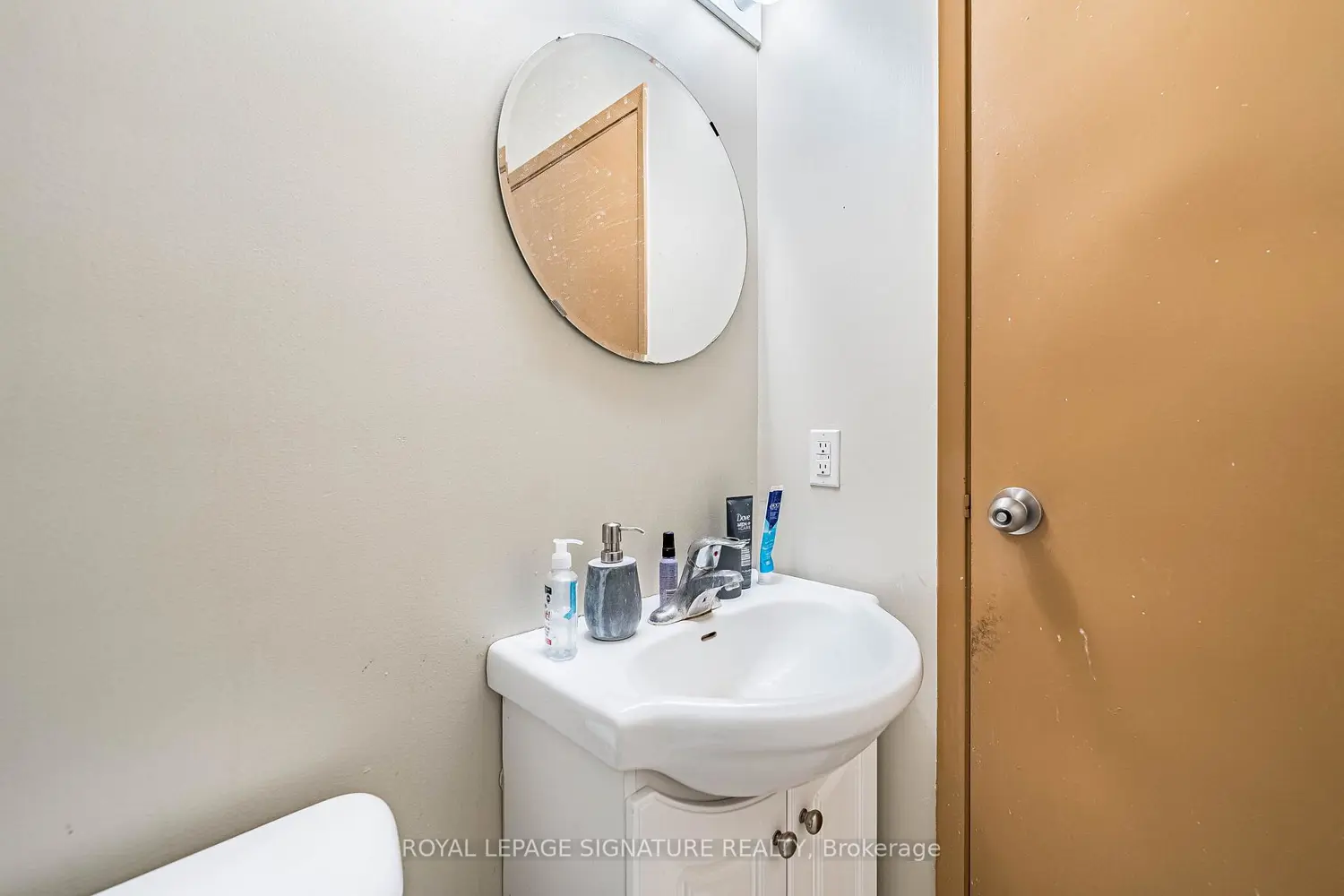 Additional image 11 of 253 Lester Street 203