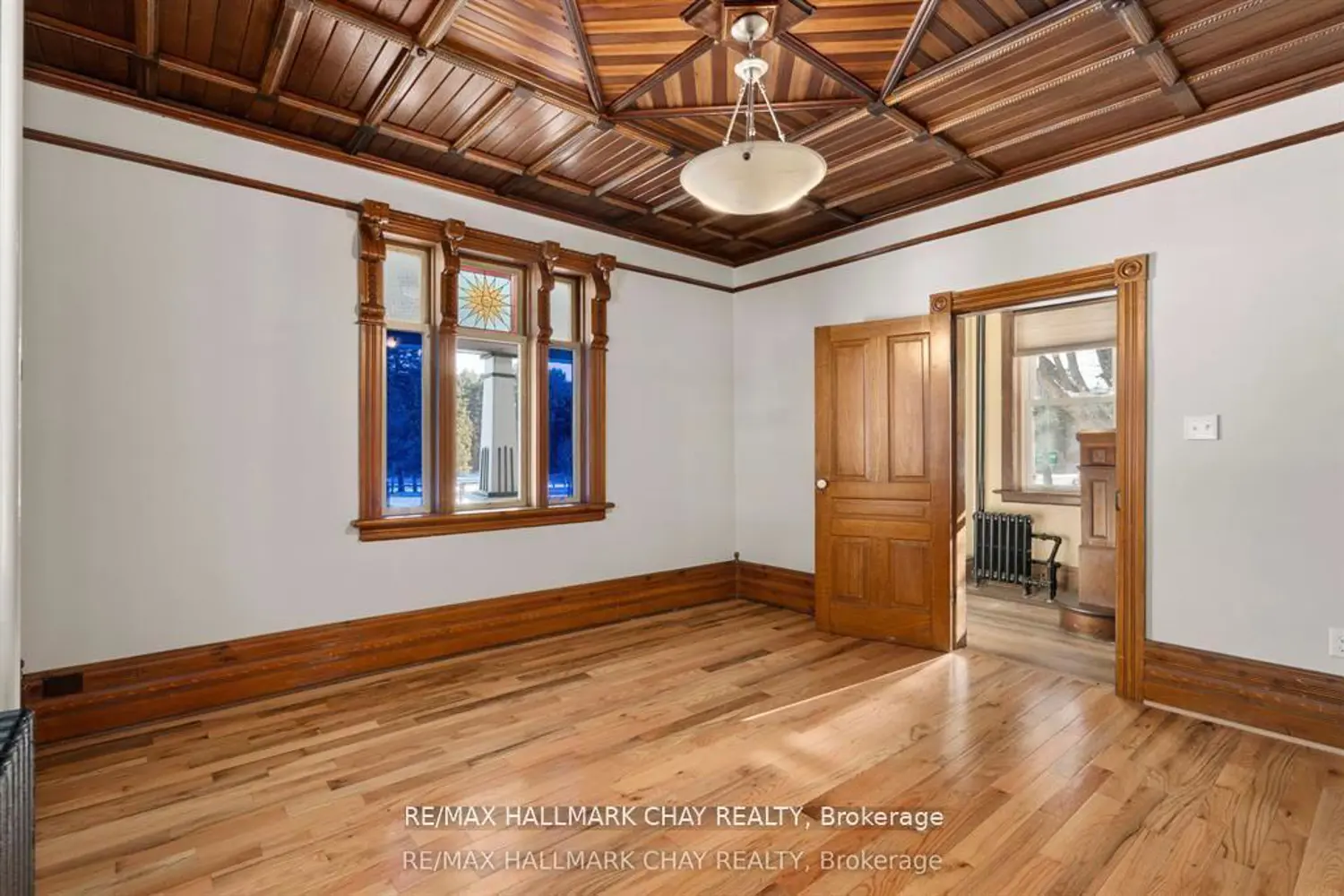 4514 Penetanguishene Road photo 5