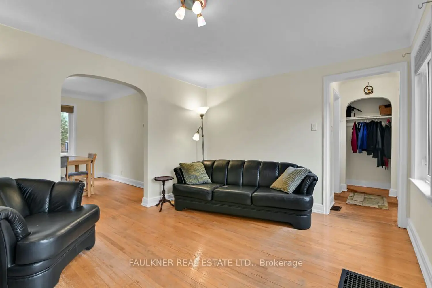 38 Clegg Street photo 4