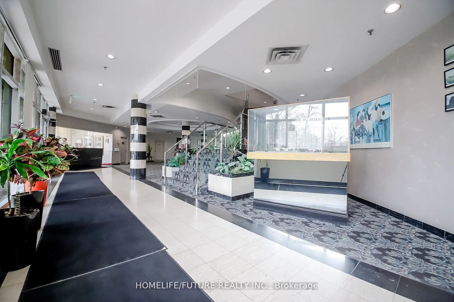Additional image 4 of 2550 Lawrence Avenue 816