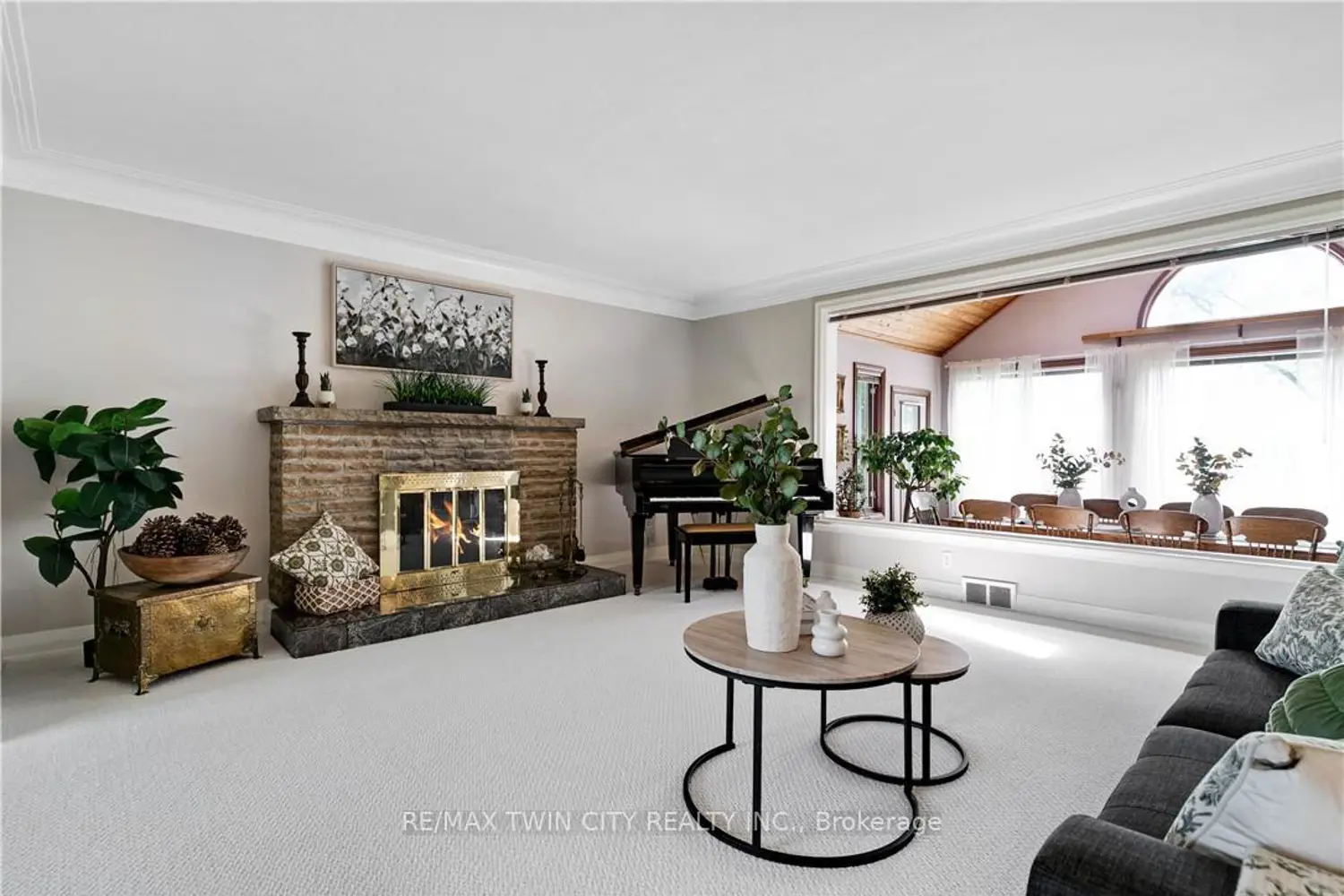 91 Limerick Drive photo 4