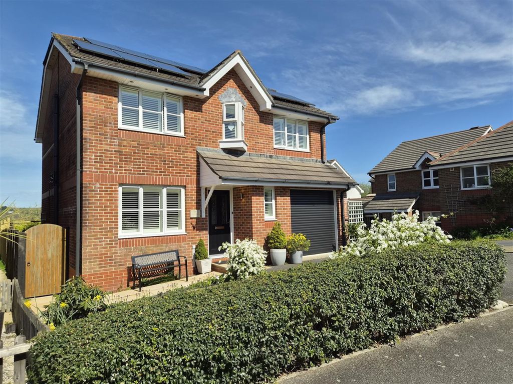 4 bed detached house for salePentreath Close, Fowey PL23