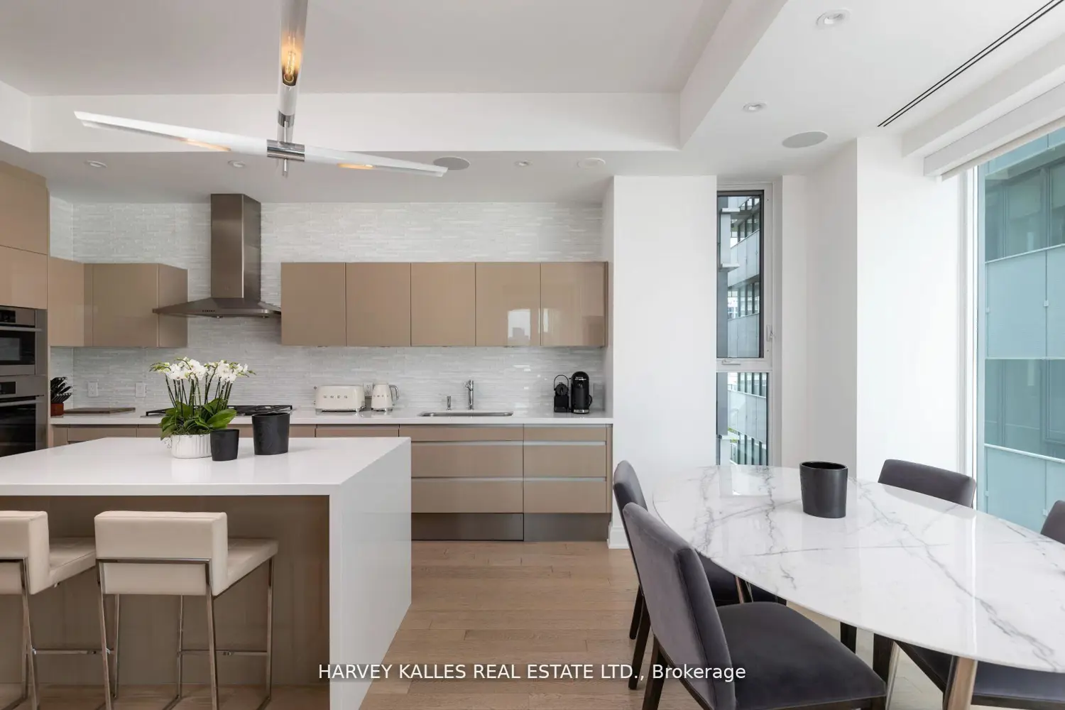 Additional image 6 of 206 Bloor Street 1202