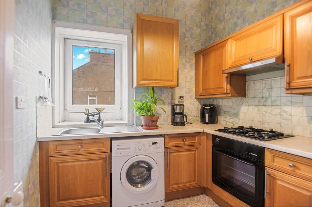 Additional image 7 of 3 bed flat for saleMargaret Street, Greenock, Inverclyde PA16