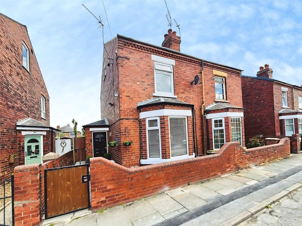 3 bed semi-detached house for saleBournville, Goole DN14