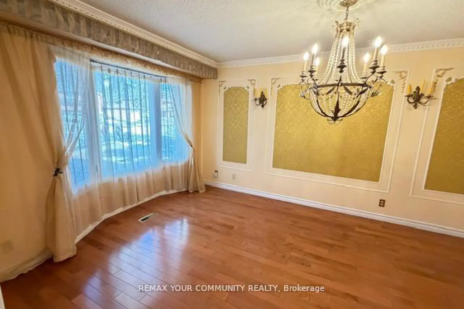 19 Roosevelt Drive photo 3